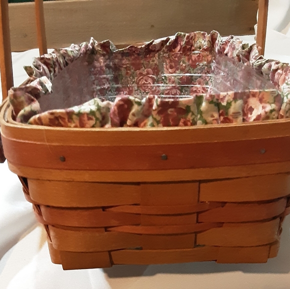 GRANDMA BONNIES MAY SERIES ROSE BASKET - Picture 4 of 7